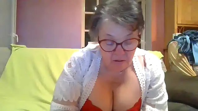 Vandeae44 online show from March 17, 9:07 pm