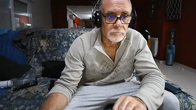 maduroguapo online show from February 15, 10:52 pm