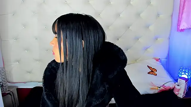 sophie pariss online show from February 19, 7:39 am