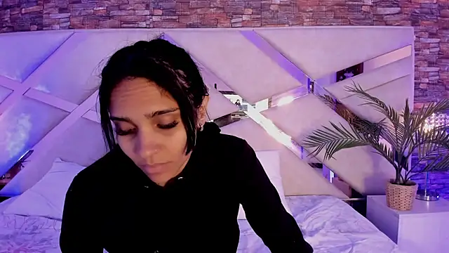 sophie pariss online show from December 22, 3:14 am