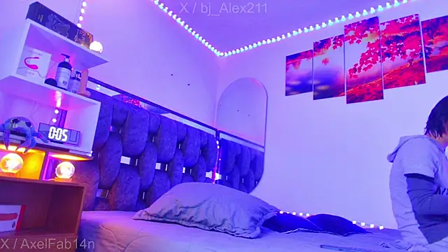 Alex and Fabian online show from November 19, 8:31 pm