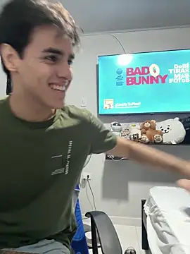 Alex and Fabian online show from December 15, 3:55 am