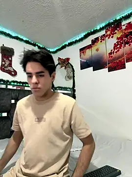 Alex and Fabian online show from December 22, 3:36 am