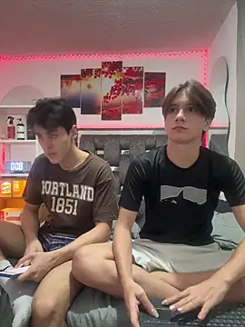 Alex and Fabian online show from May 2, 1:32 am