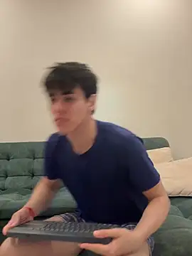 Alex and Fabian online show from May 4, 12:06 am