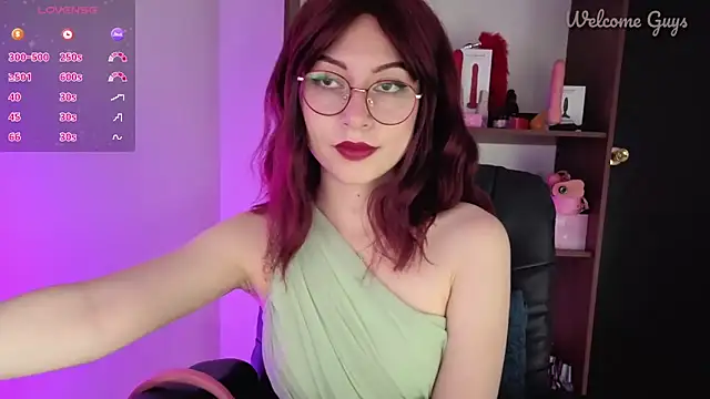 Snapshot of Celeste_Ford_18 chatting on May 5, 11:57 pm Celeste Ford 18 online show from May 5, 11:57 pm