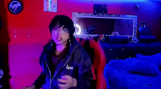 Snapshot of AnggelONfiree chatting on January 4, 7:13 am AnggelONfiree online show from January 4, 7:13 am