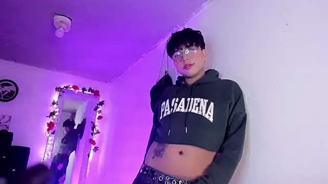 Snapshot of AnggelONfiree chatting on January 11, 3:00 am AnggelONfiree online show from January 11, 3:00 am