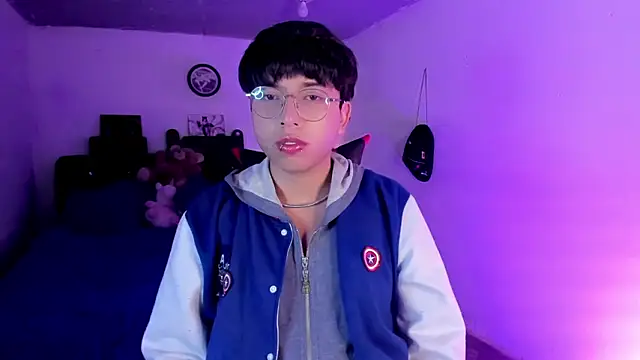 Snapshot of AnggelONfiree chatting on February 14, 11:56 pm AnggelONfiree online show from February 14, 11:56 pm