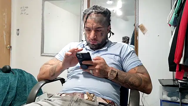 Snapshot of Azazelihornyasf chatting on March 14, 12:21 pm Azazelihornyasf online show from March 14, 12:21 pm