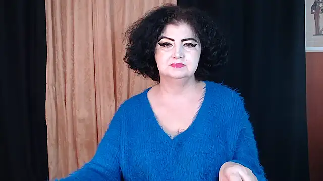  MissJ  online show from January 6, 9:46 am