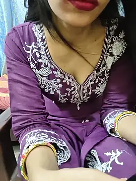 Snapshot of priya_sharma02 chatting on May 31, 11:17 am priya sharma02 online show from May 31, 11:17 am
