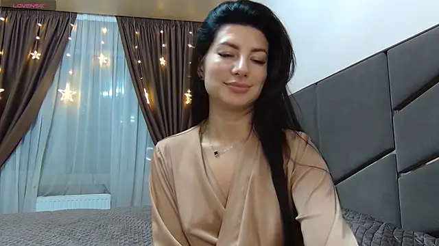 NessyStar online show from December 4, 4:05 pm