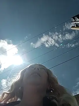 madelaine- online show from February 18, 6:48 pm