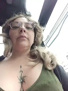 madelaine- online show from March 5, 8:27 pm