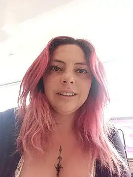 Snapshot of madelaine- chatting on July 12, 4:53 pm madelaine- online show from July 12, 4:53 pm