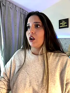 Snapshot of valentina_jonnes1 chatting on December 4, 2:42 am valentina jonnes1 online show from December 4, 2:42 am