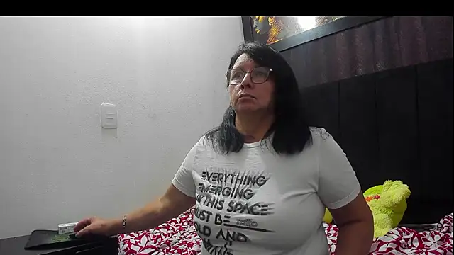 Evaaross 2345 online show from February 1, 8:29 pm