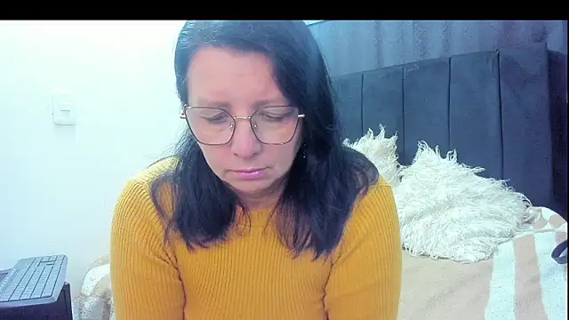 Evaaross 2345 online show from February 2, 12:04 pm