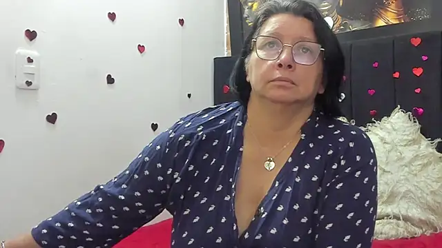 Evaaross 2345 online show from April 24, 3:25 pm