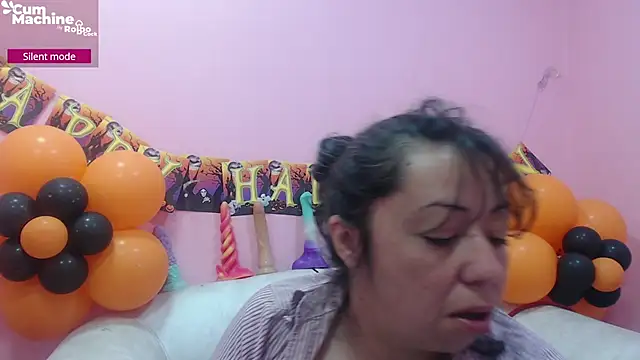 Snapshot of Drool_Sucker chatting on October 24, 12:12 pm Drool Sucker online show from October 24, 12:12 pm