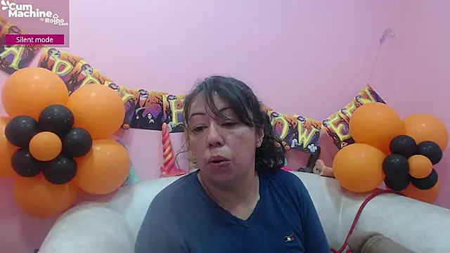 Snapshot of Drool_Sucker chatting on October 27, 12:09 pm Drool Sucker online show from October 27, 12:09 pm