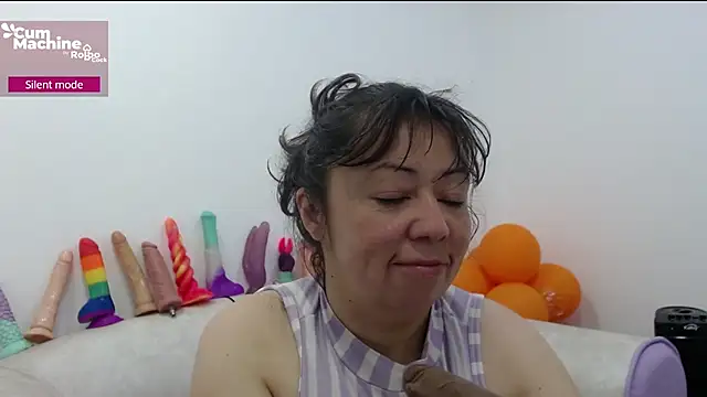 Snapshot of Drool_Sucker chatting on December 1, 12:32 pm Drool Sucker online show from December 1, 12:32 pm