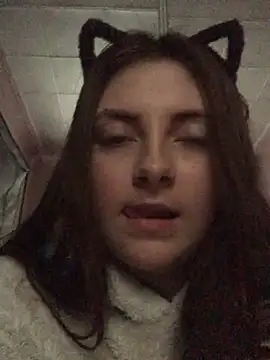 Snapshot of fairy365 chatting on February 25, 8:14 am fairy365 online show from February 25, 8:14 am