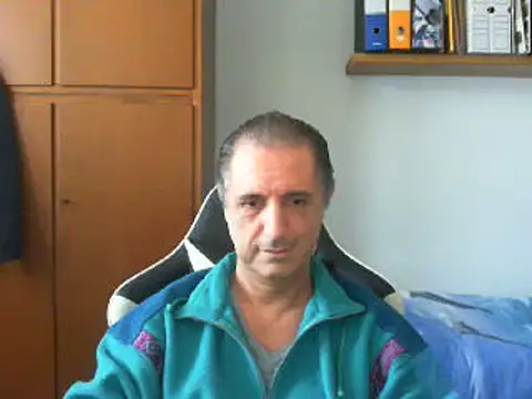 Snapshot of lliuk70mi chatting on March 17, 2:12 pm lliuk70mi online show from March 17, 2:12 pm