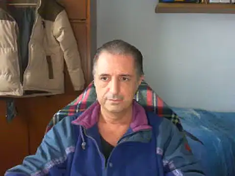 Snapshot of lliuk70mi chatting on December 17, 2:01 pm lliuk70mi online show from December 17, 2:01 pm