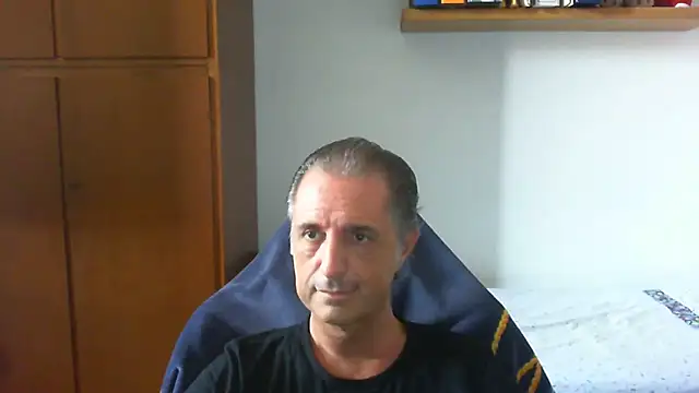 Snapshot of lliuk70mi chatting on June 9, 12:28 pm lliuk70mi online show from June 9, 12:28 pm