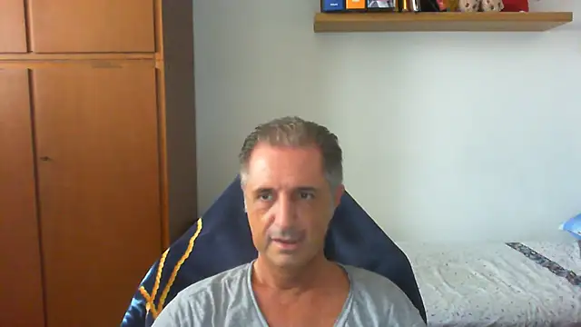 Snapshot of lliuk70mi chatting on June 30, 12:17 pm lliuk70mi online show from June 30, 12:17 pm