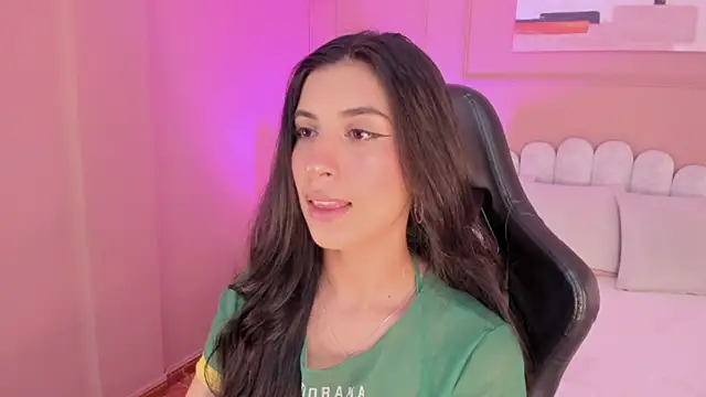 zia cooper online show from November 19, 6:52 pm