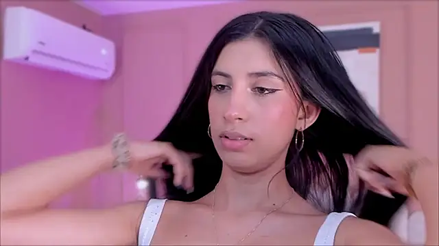 zia cooper online show from February 4, 6:47 pm