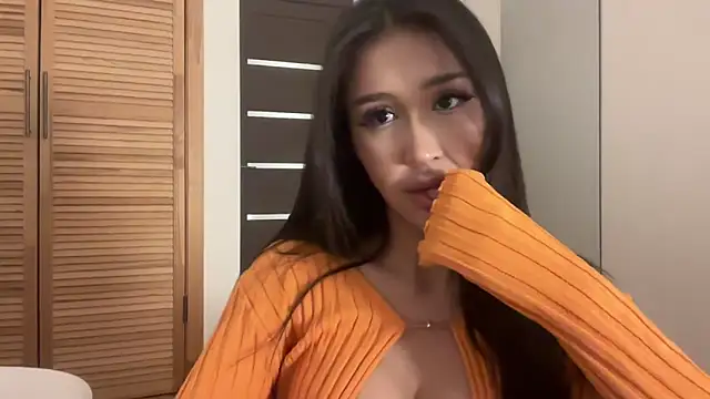 paola inga online show from February 13, 3:13 am