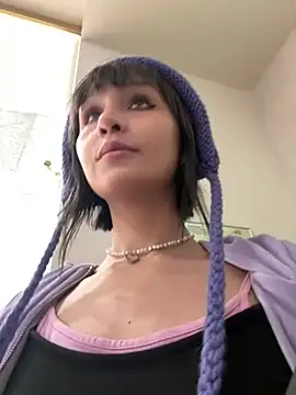 bigbabykiki online show from December 28, 1:28 pm