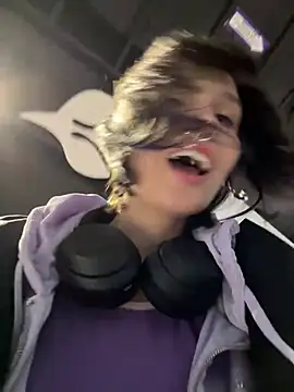 bigbabykiki online show from February 13, 6:30 am