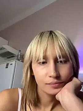 bigbabykiki online show from September 18, 7:54 am