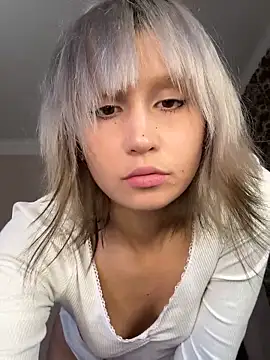 bigbabykiki online show from October 25, 4:35 pm