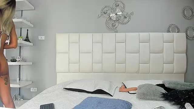 Snapshot of AlessaEcheverri chatting on January 29, 4:41 pm AlessaEcheverri online show from January 29, 4:41 pm