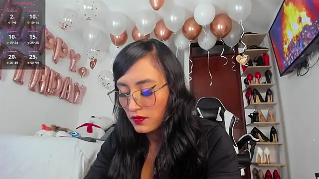 SophieBaker   online show from November 4, 1:27 am