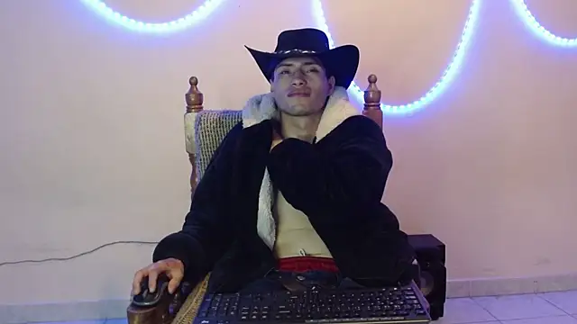 Snapshot of nolanjay_ chatting on March 11, 11:48 pm nolanjay online show from March 11, 11:48 pm