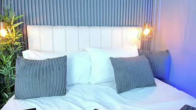 LinaGlam online show from November 18, 5:06 pm