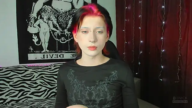 Snapshot of Vailyreb_ chatting on December 20, 2:52 am Vailyreb online show from December 20, 2:52 am
