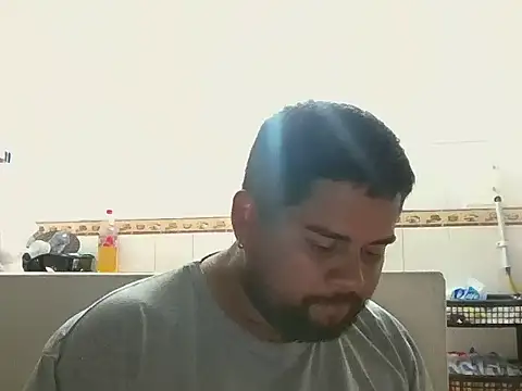 GABRIELGARCIA1313 online show from February 18, 11:44 pm