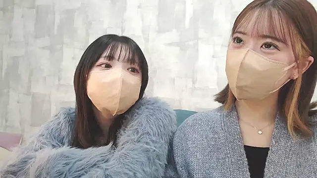 LOVE MOMO LOVE online show from January 30, 11:33 am