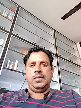 Snapshot of Raj1043 chatting on November 9, 6:12 am Raj1043 online show from November 9, 6:12 am