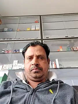 Snapshot of Raj1043 chatting on November 12, 6:14 am Raj1043 online show from November 12, 6:14 am