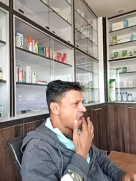 Snapshot of Raj1043 chatting on November 26, 5:19 am Raj1043 online show from November 26, 5:19 am