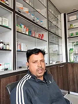 Snapshot of Raj1043 chatting on December 3, 5:26 am Raj1043 online show from December 3, 5:26 am